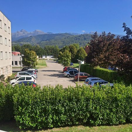 Gières Studio Dans Residence Pour Location Courte Duree Et Etudiants Parking Gratuit מראה חיצוני תמונה